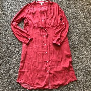 Adorable maternity dress